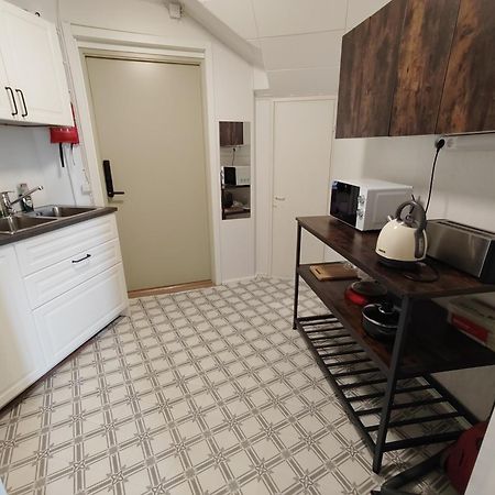 Kalle'S Unluxury Guest House Cl0Sed From 1St Of Feb 2025 Helsinki Extérieur photo
